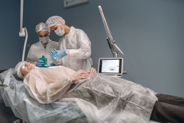 Top 5 experts en chirurgie réfractive au Luxembourg pour 2023