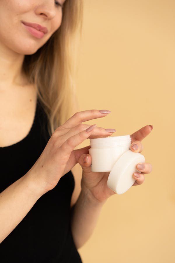 Hydratez votre peau avec la crème acide hyaluronique 2%